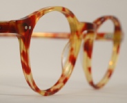 PLASTIC VINTAGE EYEGLASSES ANGLE photo, under 350 kb
