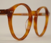 PLASTIC VINTAGE EYEGLASSES ANGLE photo, under 350 kb