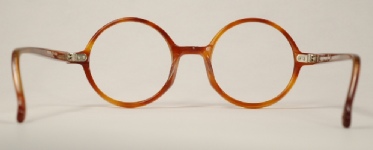 PLASTIC VINTAGE EYEGLASSES BACK photo, under 350 kb