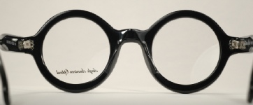PLASTIC VINTAGE EYEGLASSES SIDE photo, under 350 kb