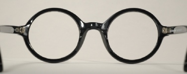 PLASTIC VINTAGE EYEGLASSES SIDE photo, under 350 kb