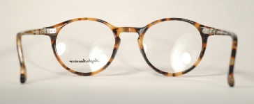 PLASTIC VINTAGE EYEGLASSES BACK photo, under 350 kb