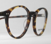 PLASTIC VINTAGE EYEGLASSES ANGLE photo, under 350 kb