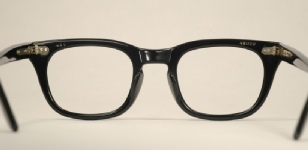 PLASTIC VINTAGE EYEGLASSES SIDE photo, under 350 kb
