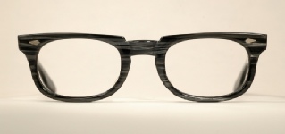 PLASTIC VINTAGE EYEGLASSES FRONT photo, under 350 kb