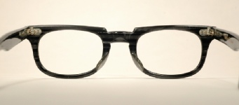 PLASTIC VINTAGE EYEGLASSES SIDE photo, under 350 kb