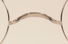 WIRE VINTAGE EYEGLASSES BRIDGE BACK photo, under 350 kb