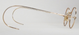 WIRE VINTAGE EYEGLASSES SIDE photo, under 350 kb