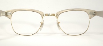 COMBO VINTAGE EYEGLASSES SIDE photo, under 350 kb