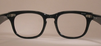 PLASTIC VINTAGE EYEGLASSES SIDE photo, under 350 kb