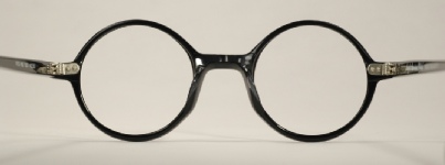 PLASTIC VINTAGE EYEGLASSES SIDE photo, under 350 kb