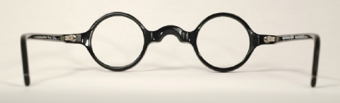 PLASTIC VINTAGE EYEGLASSES BACK photo, under 350 kb