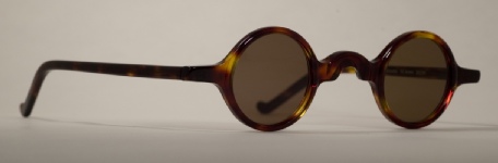 PLASTIC VINTAGE EYEGLASSES HINGE photo, under 350 kb
