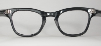 PLASTIC VINTAGE EYEGLASSES SIDE photo, under 350 kb