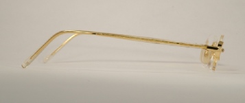 WIRE VINTAGE EYEGLASSES SIDE photo, under 350 kb