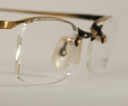 WIRE VINTAGE EYEGLASSES ANGLE photo, under 350 kb
