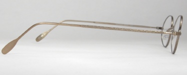 WIRE VINTAGE EYEGLASSES SIDE photo, under 350 kb