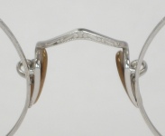 WIRE VINTAGE EYEGLASSES BRIDGE photo, under 350 kb