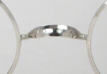 WIRE VINTAGE EYEGLASSES BRIDGE photo, under 350 kb